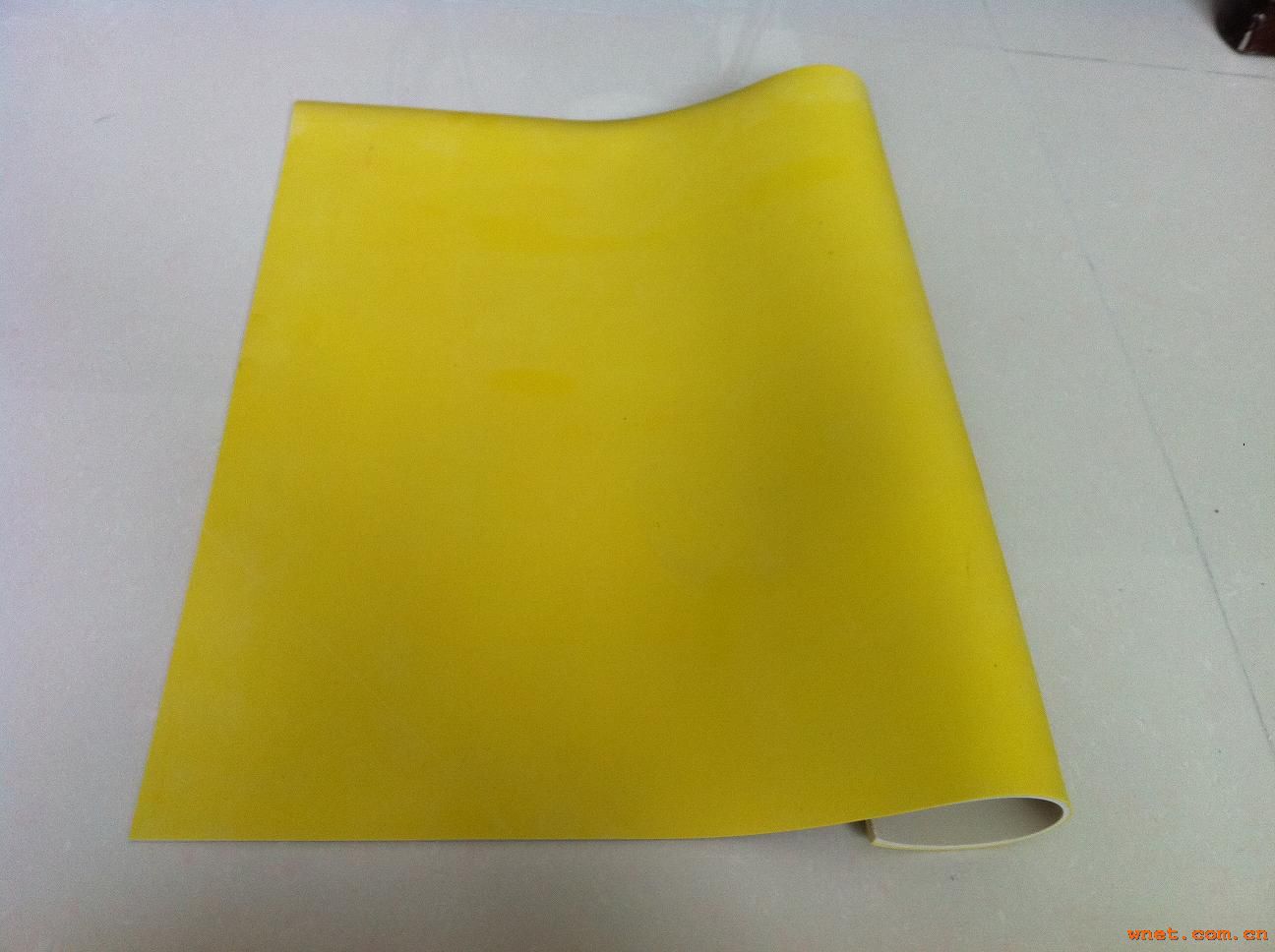 Ŵ